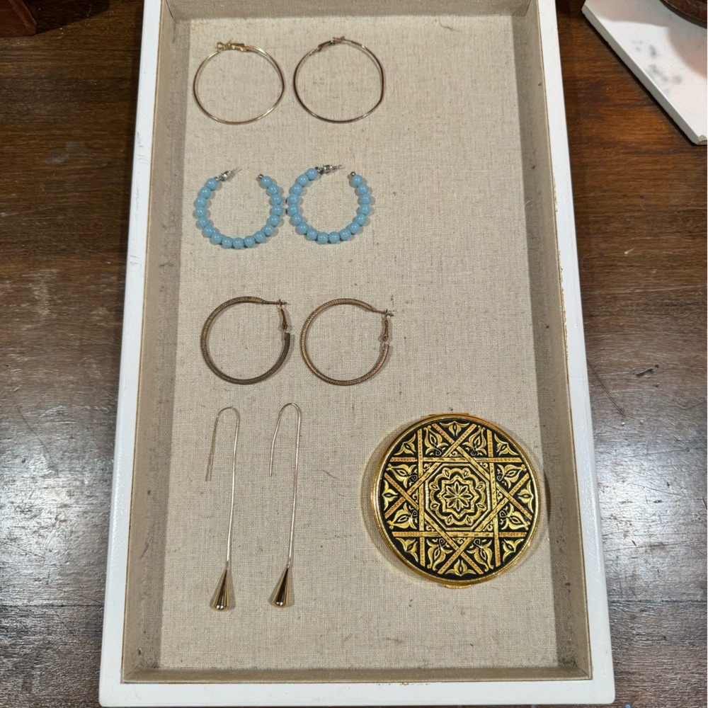 Gold and glow in dark blue hoop pencil earrings - Picture 5 of 6